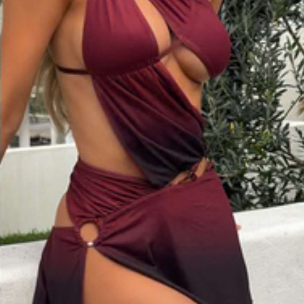 Women's Cutout Halter Midi Dress in Wine